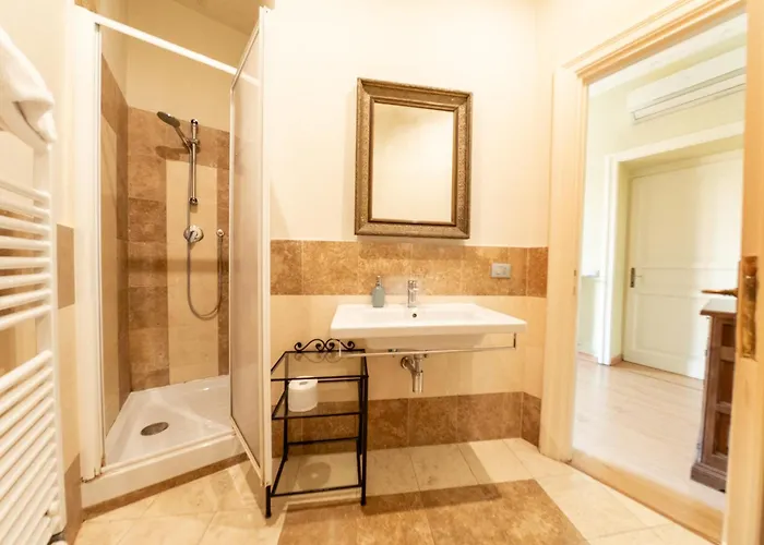 Lovely 4-bedroom 30m Sangiovanni Metro * Rom